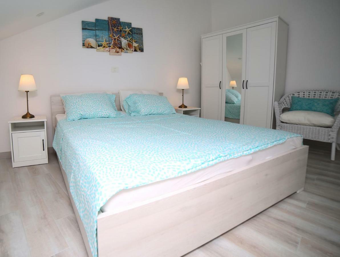 Sweet Suite With Free Private Parking PUY Eksteriør bilde